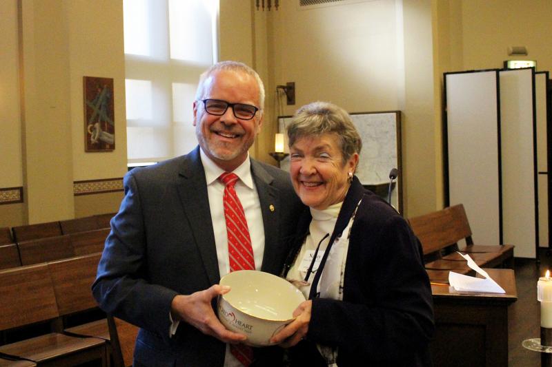 Head of Schools Nat Wilburn and Nancy Kehoe, RSCJ, PhD ASH'55