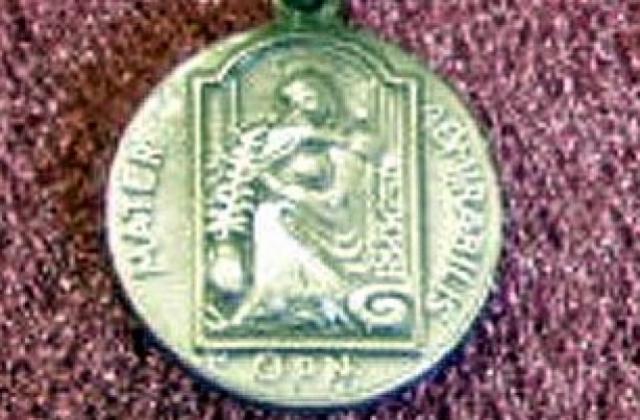 Mater Admirabilis 3/8″ Medal.